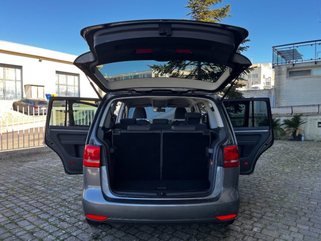 VOLKSWAGEN Touran usata, con Fendinebbia