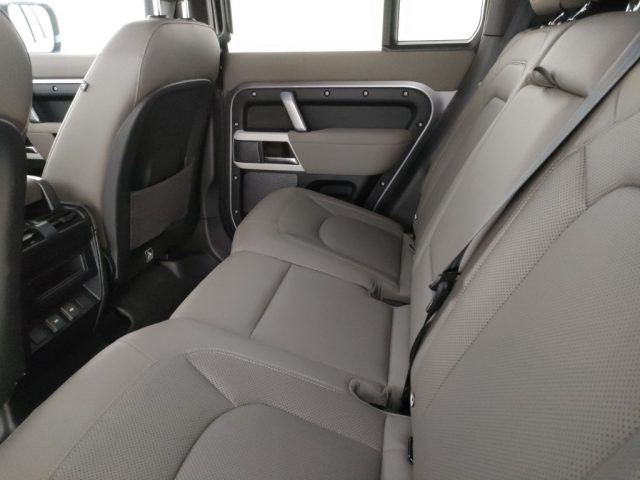 LAND ROVER Defender usata, con Climatizzatore