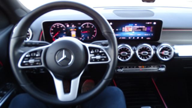 MERCEDES-BENZ GLB 200 usata, con Fendinebbia