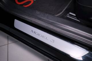 TESLA Model 3 usata, con MP3