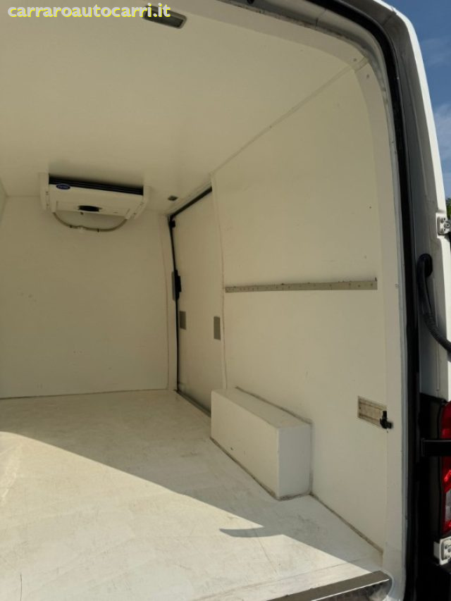 VOLKSWAGEN Crafter usata, con Servosterzo