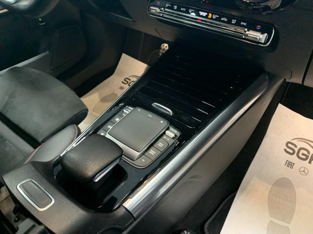 MERCEDES-BENZ GLA 200 usata, con Volante in pelle