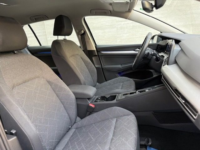 VOLKSWAGEN Golf usata, con Fari LED