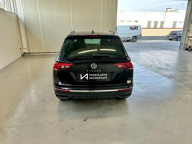 VOLKSWAGEN Tiguan usata, con Autoradio