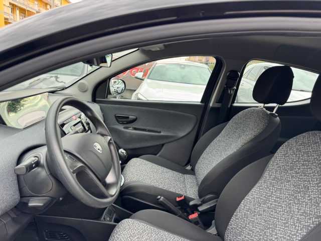 LANCIA Ypsilon usata, con Controllo automatico clima