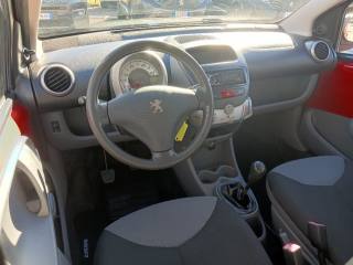PEUGEOT 107 usata, con Autoradio
