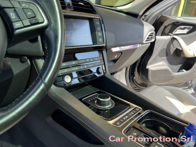JAGUAR F-Pace usata, con Climatizzatore