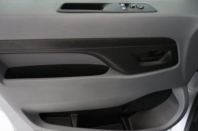 OPEL Vivaro usata, con Android Auto