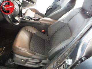 TOYOTA C-HR usata, con Autoradio