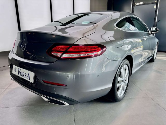 MERCEDES-BENZ C 220 usata, con Autoradio