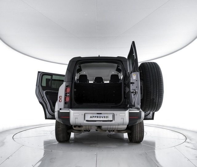 LAND ROVER Defender usata 11