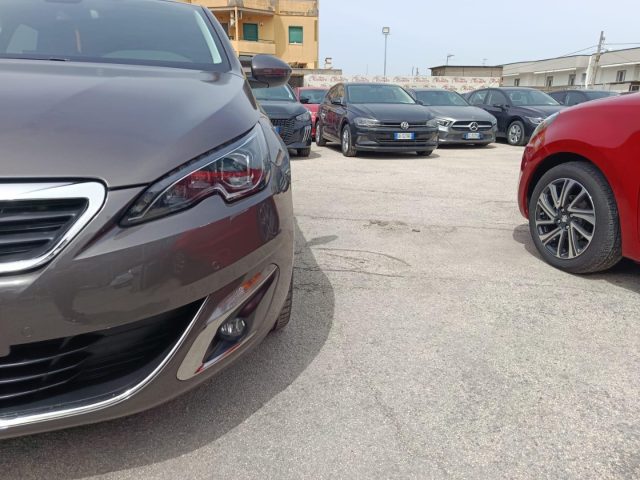 PEUGEOT 308 usata, con Boardcomputer