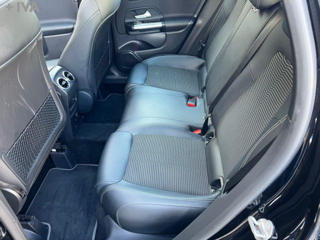 MERCEDES-BENZ GLA 200 usata 16