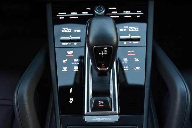 PORSCHE Cayenne usata, con Sedile posteriore sdoppiato
