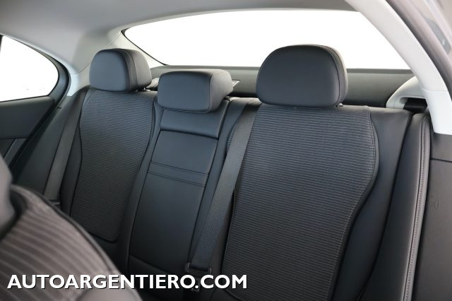 MERCEDES-BENZ C 200 usata, con Sound system