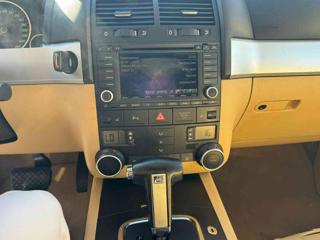 VOLKSWAGEN Touareg usata, con ESP