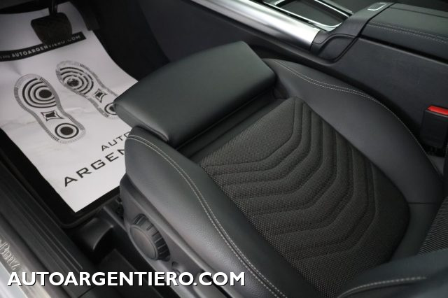 MERCEDES-BENZ GLA 180 usata, con Controllo automatico clima