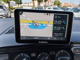 VOLKSWAGEN up! usata, con Controllo automatico clima