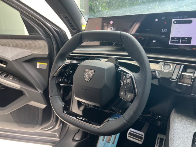 PEUGEOT 3008 usata, con Telecamera per parcheggio assistito