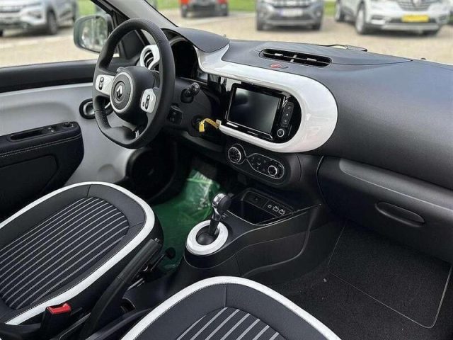 RENAULT Twingo usata, con Airbag