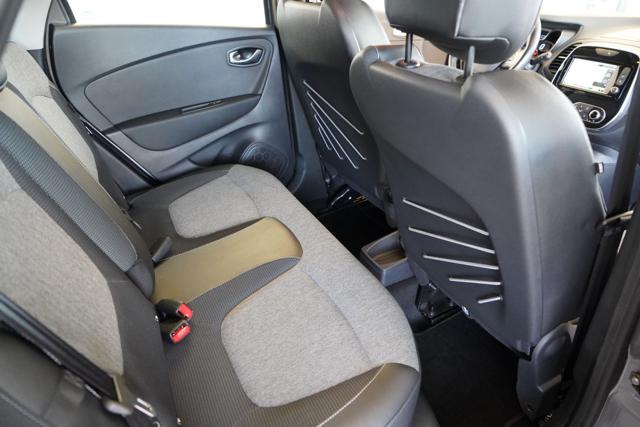 RENAULT Captur usata 23