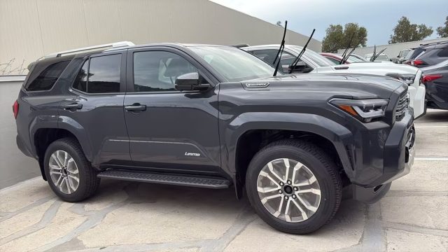 TOYOTA 4-Runner usata, con Chiusura centralizzata