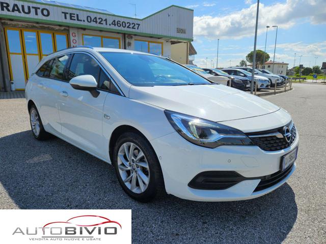 OPEL Astra usata, con Park Distance Control