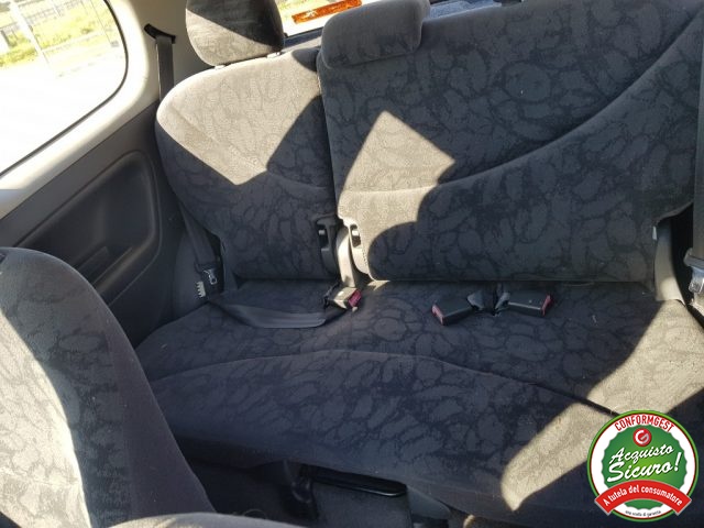TOYOTA Yaris usata, con Alzacristalli elettrici