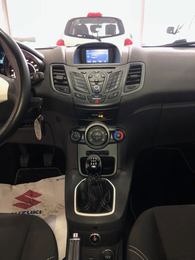 FORD Fiesta usata, con Specchietti laterali elettrici