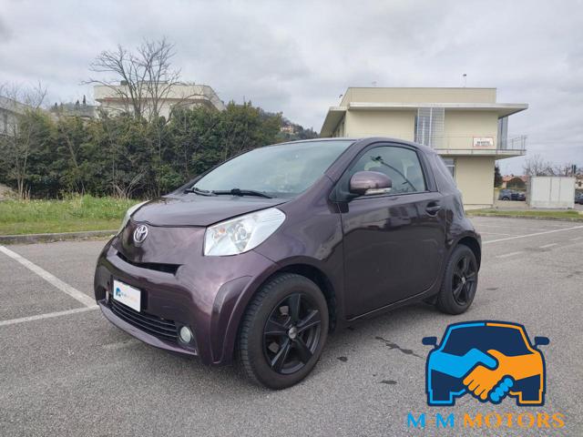 TOYOTA iQ usata, con ABS