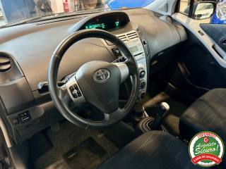 TOYOTA Yaris usata, con Boardcomputer