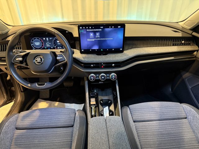 SKODA Superb usata, con Autoradio