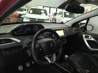 PEUGEOT 2008 usata, con Autoradio