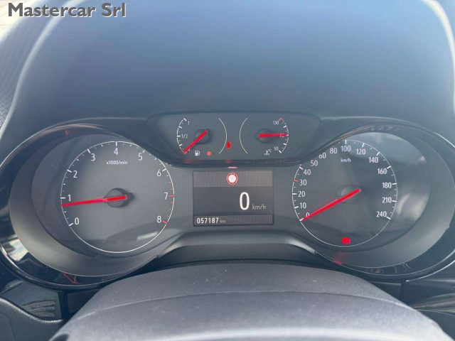 OPEL Corsa usata, con USB