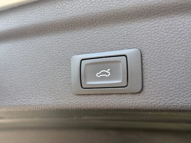 AUDI Q3 usata, con Airbag testa