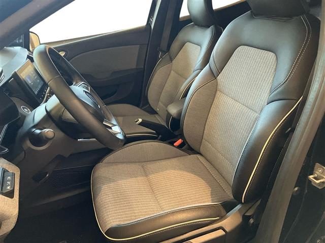 RENAULT Clio usata 9
