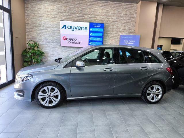 MERCEDES-BENZ B 180 usata, con Chiusura centralizzata