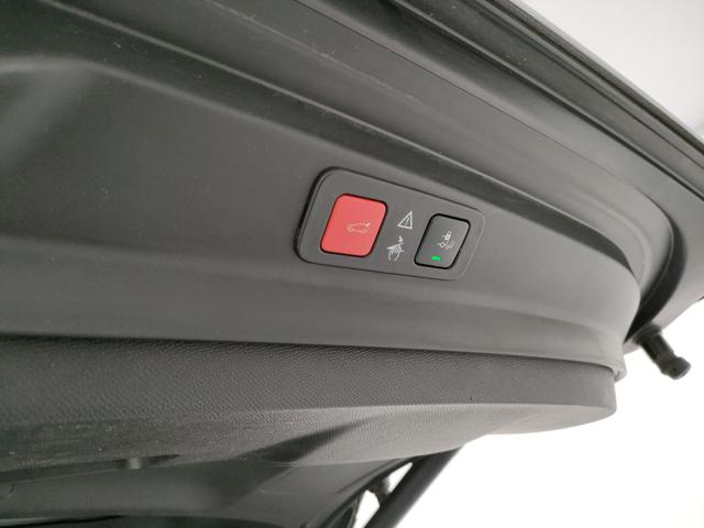 PEUGEOT 5008 usata, con Leve al volante