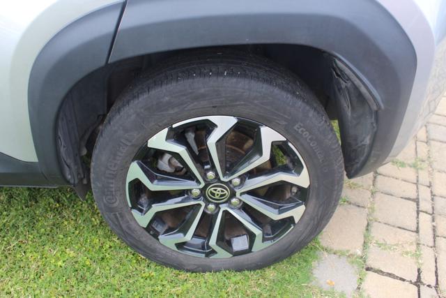 TOYOTA Yaris Cross usata, con Sedile posteriore sdoppiato