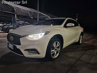 INFINITI Q30 usata, con Airbag