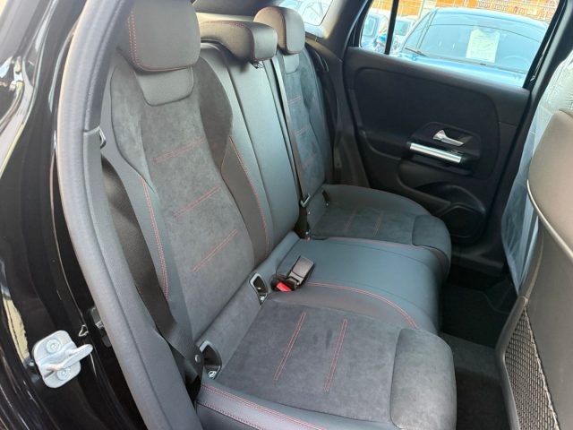 MERCEDES-BENZ GLA 180 usata 31