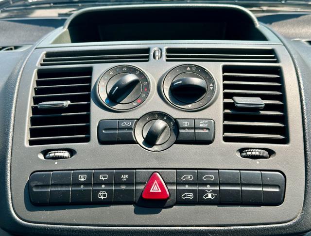 MERCEDES-BENZ Vito usata, con Servosterzo