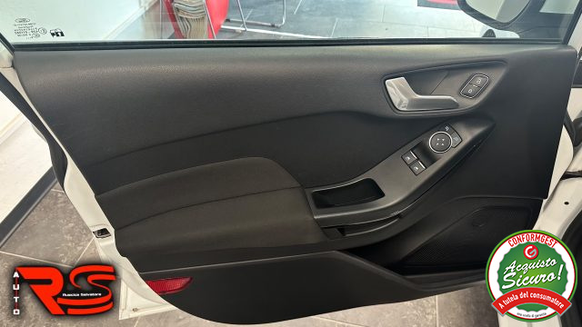 FORD Fiesta usata, con ESP
