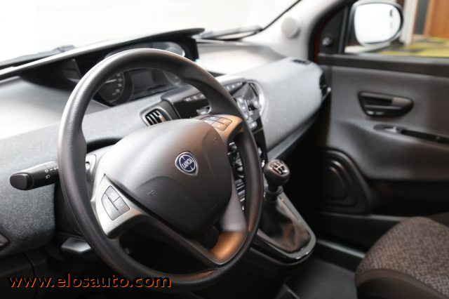 LANCIA Ypsilon usata, con Autoradio