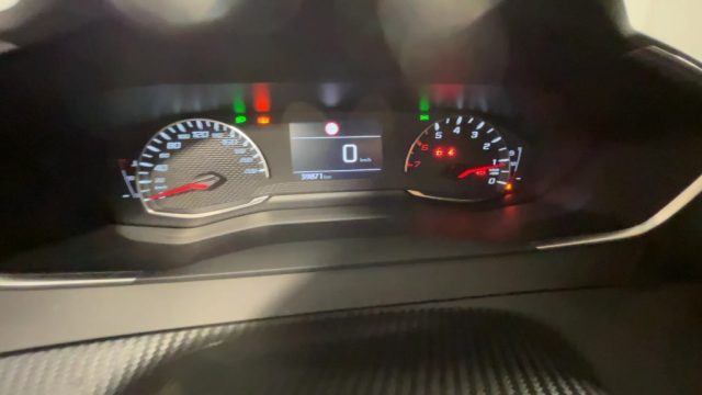 PEUGEOT 208 usata, con Volante multifunzione