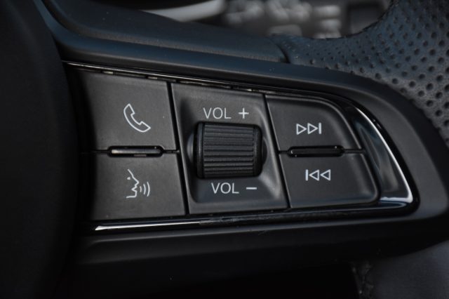 ALFA ROMEO Stelvio usata, con Volante multifunzione