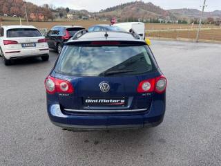 VOLKSWAGEN Passat Variant usata, con Autoradio