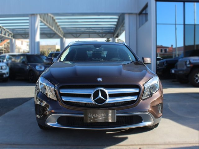 MERCEDES-BENZ GLA 180 usata, con Airbag
