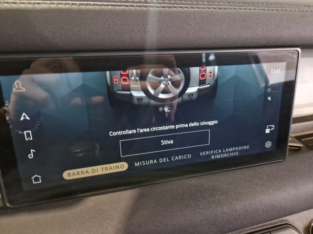 LAND ROVER Defender usata, con Bluetooth