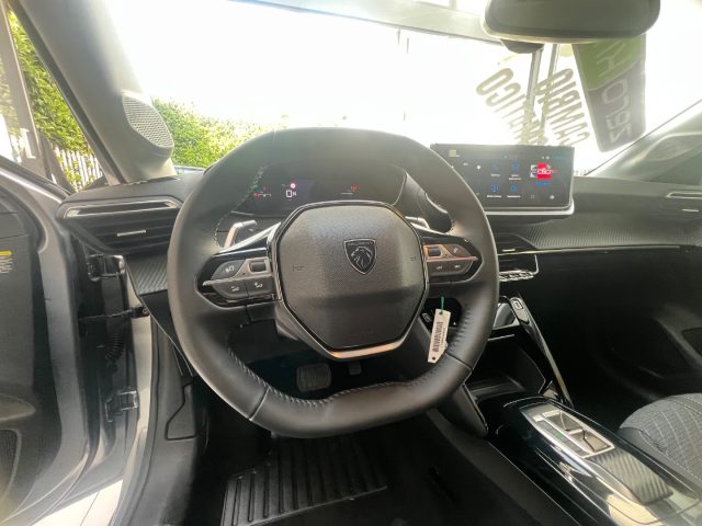 PEUGEOT 208 usata, con Volante in pelle